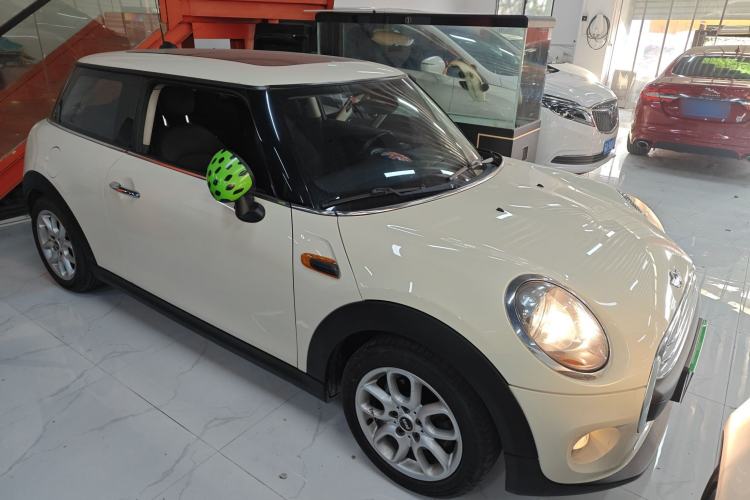 Used MINI 2014 1.2T ONE+ Exterior 2