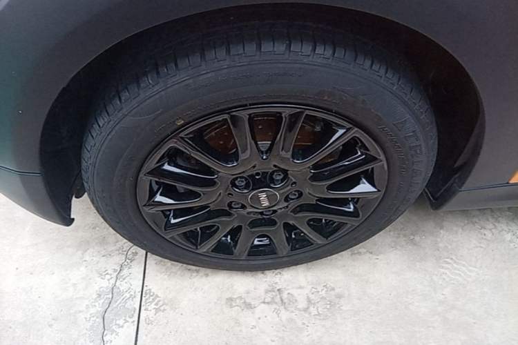 Used MINI 2014 1.2T ONE+ Exterior 4