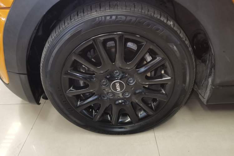Used MINI 2014 1.2T ONE+ Exterior 4