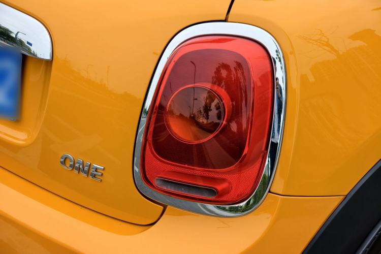 Used MINI 2014 1.2T ONE+ Exterior 9