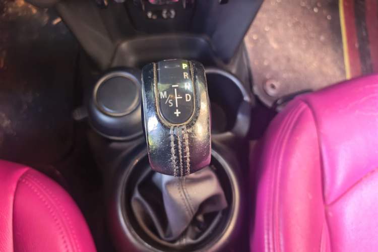 Used MINI 2014 1.2T ONE Gear Lever