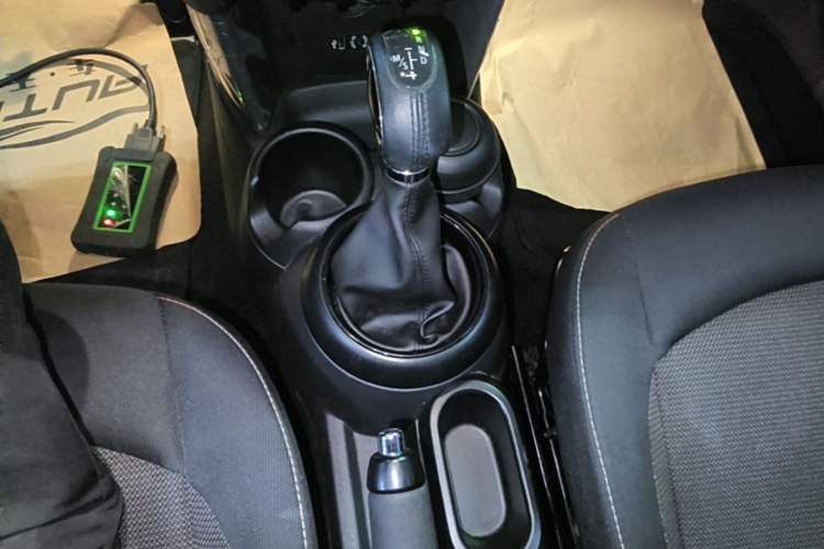 Used MINI 2014 1.2T ONE Gear Lever