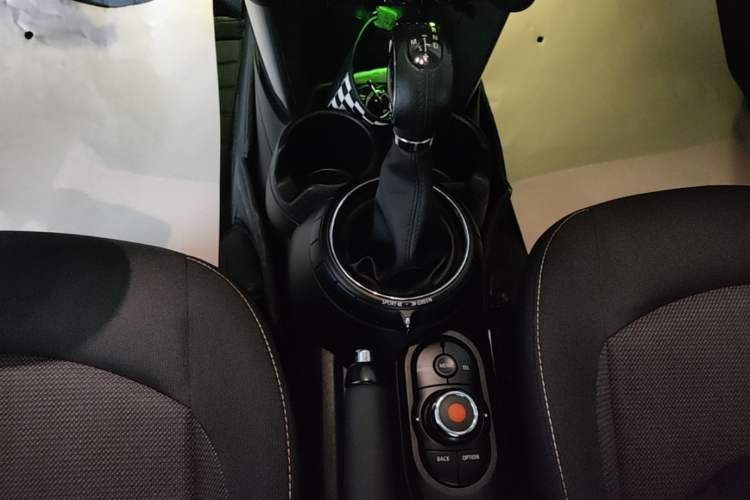 Used MINI 2014 1.5T COOPER Fun Gear Lever