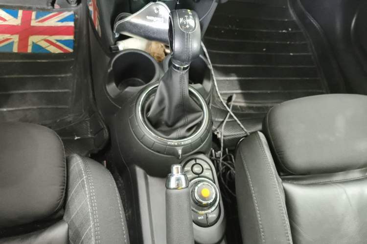 Used MINI 2014 1.5T COOPER Excitement Gear Lever