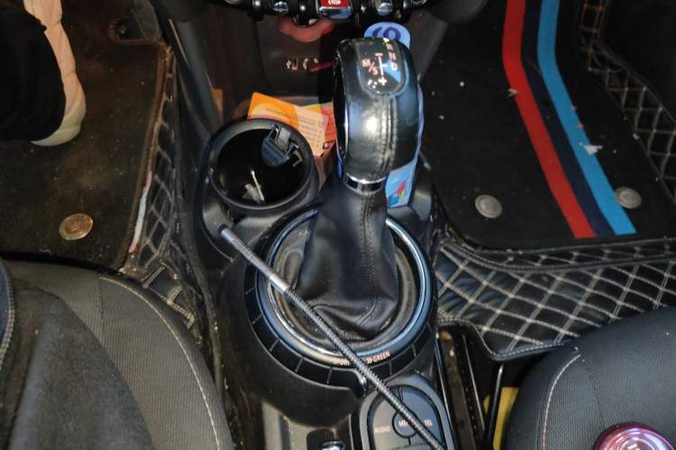 Used MINI 2014 1.5T COOPER Fun Gear Lever