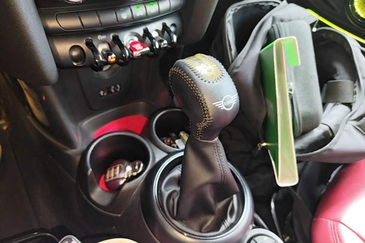 Used MINI 2014 1.2T ONE Gear Lever