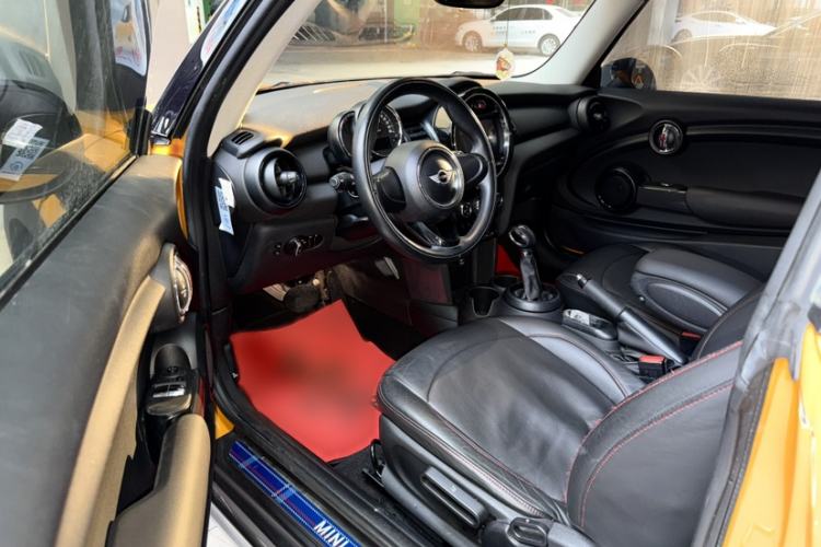 Used MINI 2014 1.2T ONE Interior 2