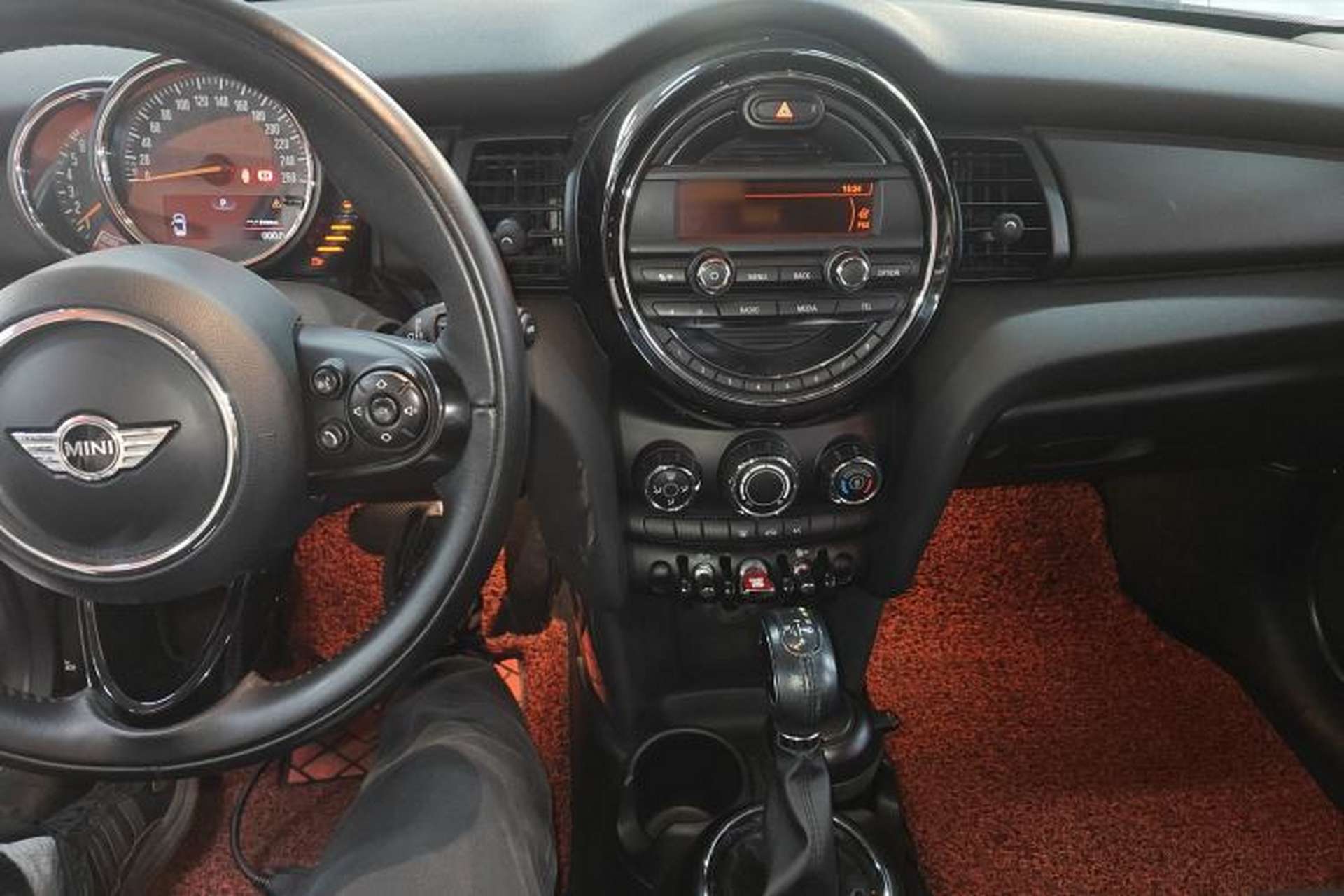 Used MINI 2014 1.2T ONE+ Interior 2