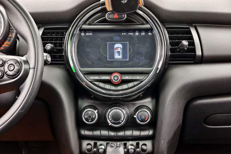 Used MINI 2014 1.2T ONE+ Interior 4