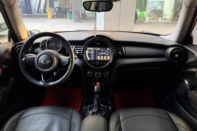 Used MINI 2014 1.2T ONE Interior 4