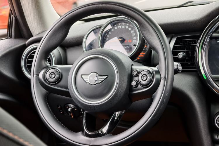 Used MINI 2014 1.2T ONE+ Interior 5