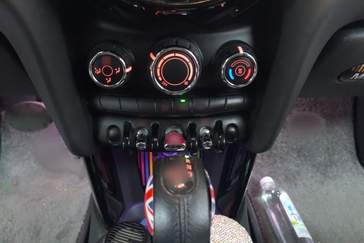 Used MINI 2014 1.5T COOPER Fun Interior 5