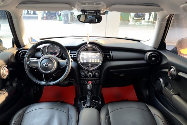 Used MINI 2014 1.2T ONE Interior 7