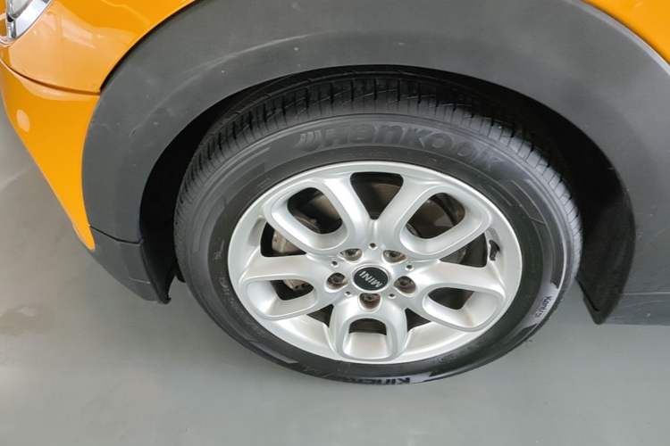Used MINI 2014 1.5T COOPER Fun Left Front Wheel Hub