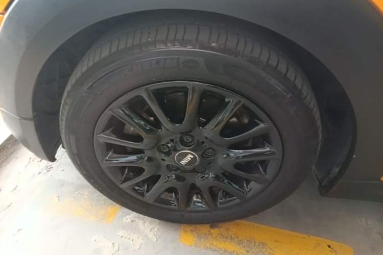 Used MINI 2014 1.5T COOPER Fun Left Front Wheel Hub