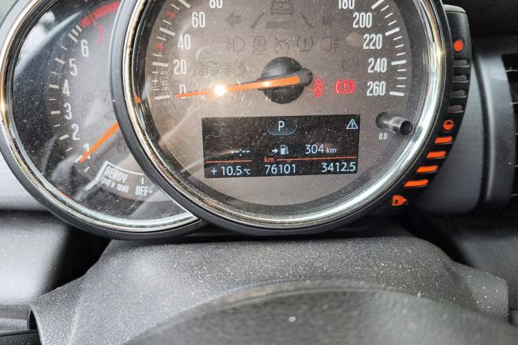 Used MINI 2014 1.5T COOPER Fun Odometer Close Up