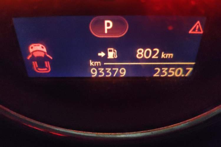 Used MINI 2014 1.2T ONE+ Odometer Close Up