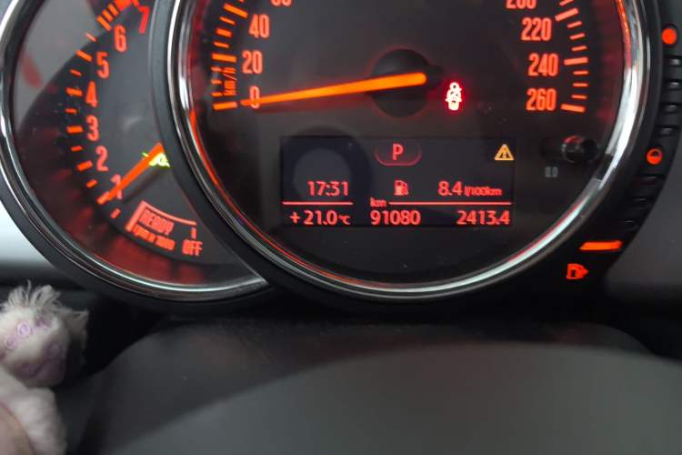 Used MINI 2014 1.5T COOPER Fun Odometer Close Up