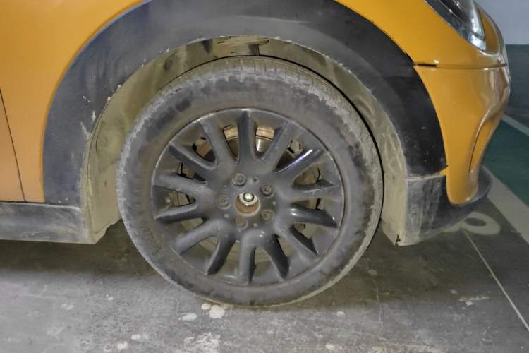 Used MINI 2014 1.2T ONE+ Right Front Wheel Hub