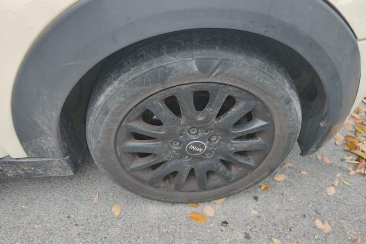 Used MINI 2014 1.5T COOPER Fun Right Front Wheel Hub