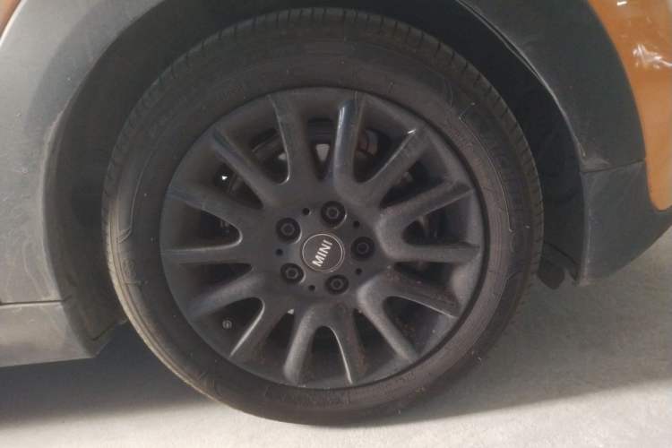Used MINI 2014 1.5T COOPER Fun Right Front Wheel Hub