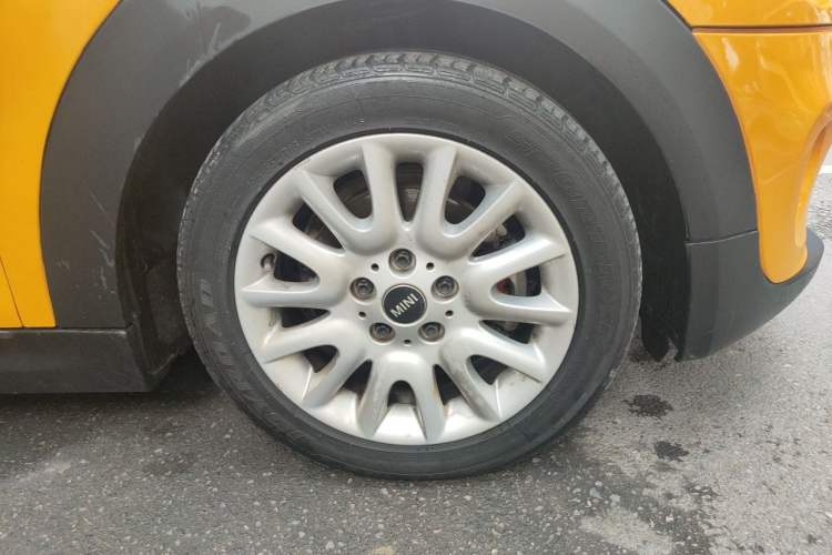 Used MINI 2014 1.5T COOPER Excitement Right Front Wheel Hub