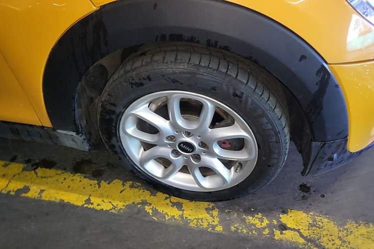 Used MINI 2014 1.5T COOPER Fun Right Front Wheel Hub