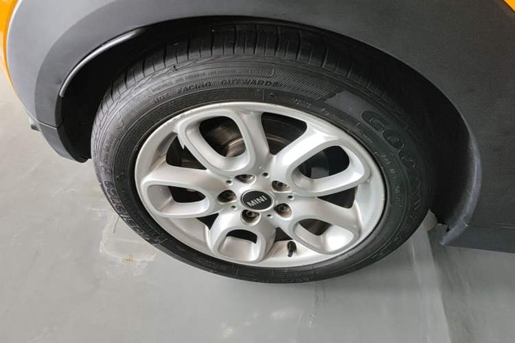 Used MINI 2014 1.5T COOPER Fun Right Rear Wheel Hub