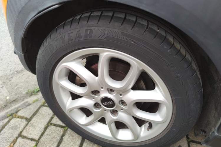 Used MINI 2014 1.2T ONE+ Right Rear Wheel Hub