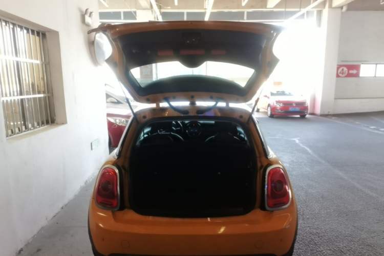 Used MINI 2014 1.2T ONE Trunk