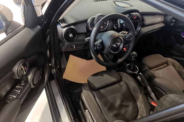 Used MINI 2015 1.5T COOPER Fun Five-Door Edition Driver Seat
