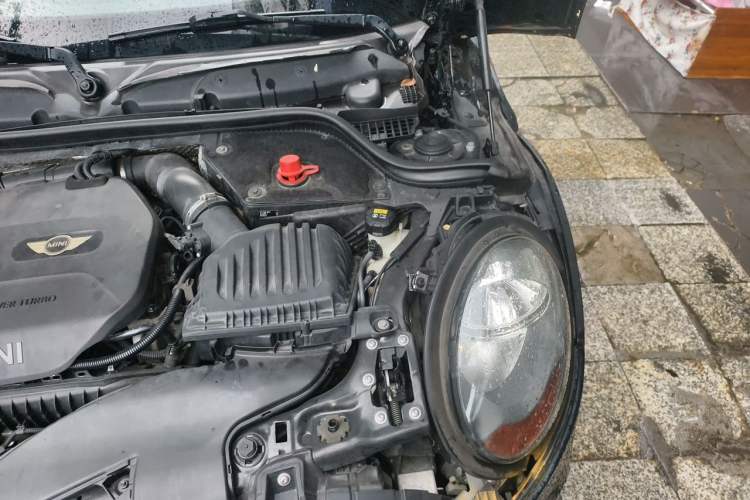 Used MINI 2015 1.5T COOPER Fun Five-Door Edition Engine Bay Left