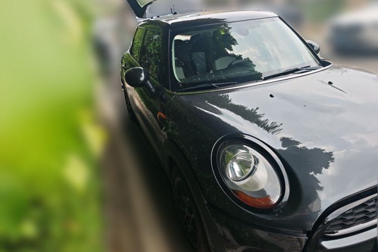 Used MINI 2015 1.5T COOPER Fun Five-Door Edition Exterior 2