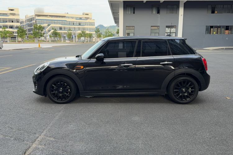 Used MINI 2015 1.5T COOPER Fun Five-Door Edition Exterior 3