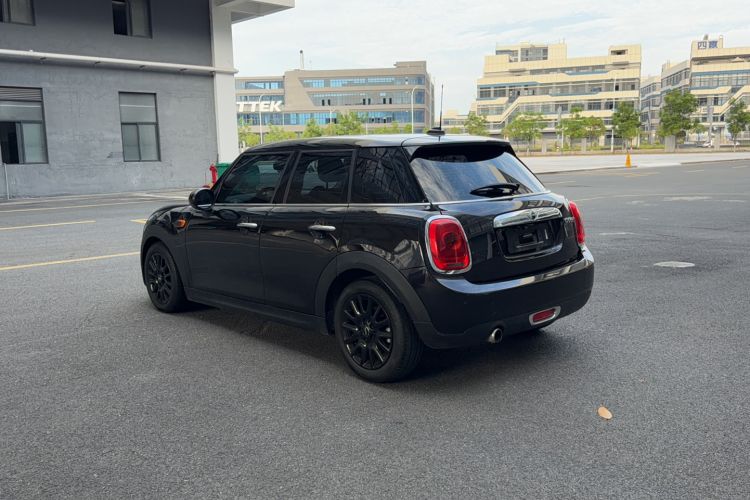 Used MINI 2015 1.5T COOPER Fun Five-Door Edition Exterior 4