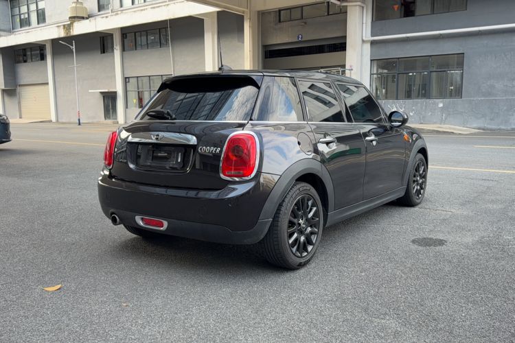 Used MINI 2015 1.5T COOPER Fun Five-Door Edition Exterior 6