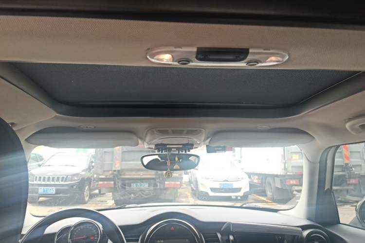 Used MINI 2015 1.5T COOPER Fun Five-Door Edition Headliner