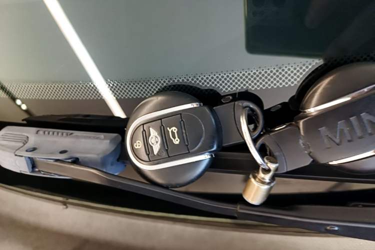 Used MINI 2015 1.5T COOPER Fun Five-Door Edition Interior 1