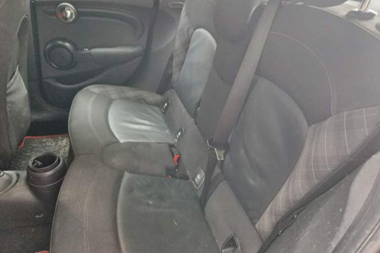 Used MINI 2015 1.5T COOPER Fun Five-Door Edition Left Rear Seat