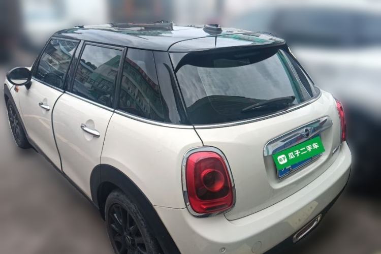 Used MINI 2015 1.5T COOPER Fun Five-Door Edition Rear Left 45 Deg