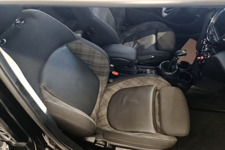 Used MINI 2015 1.5T COOPER Fun Five-Door Edition Right Front Seat