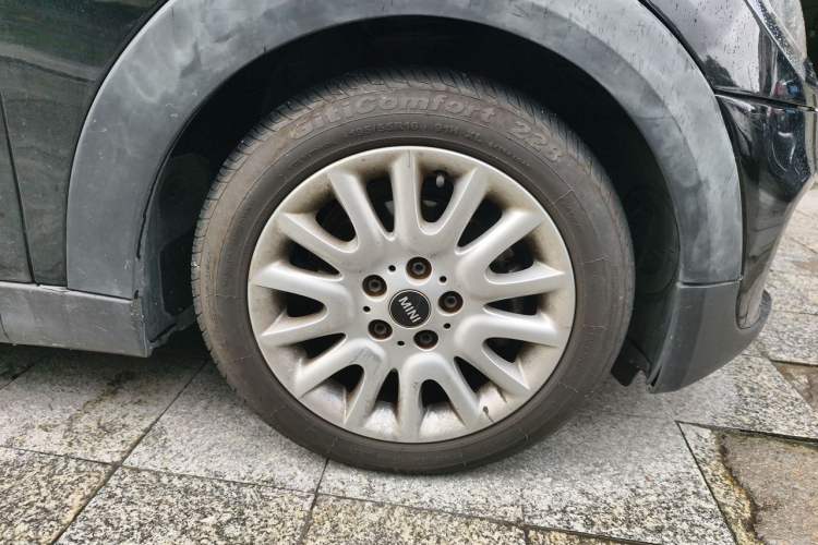 Used MINI 2015 1.5T COOPER Fun Five-Door Edition Right Front Wheel Hub