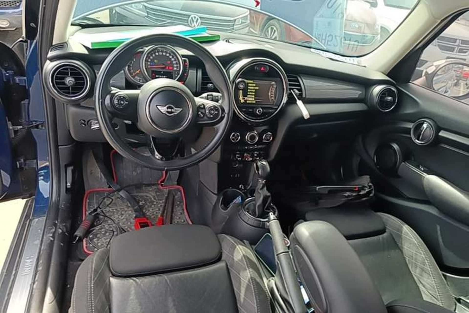 Used MINI 2015 1.5T COOPER Fun Five-Door Edition Center Console