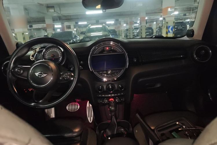 Used MINI 2015 2.0T COOPER S Five-Door Edition Center Console