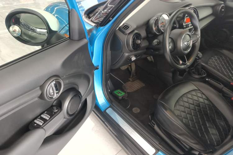 Used MINI 2015 1.2T ONE Five-Door Edition Driver Seat