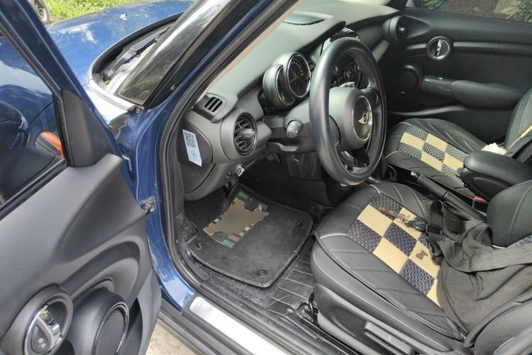 Used MINI 2015 1.2T ONE Five-Door Edition Driver Seat