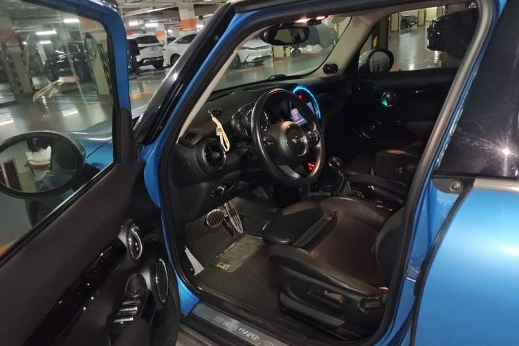 Used MINI 2015 2.0T COOPER S Five-Door Edition Driver Seat