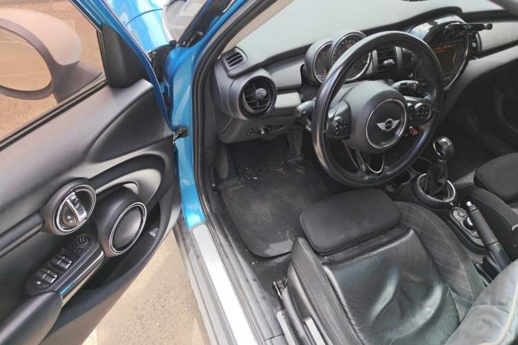 Used MINI 2015 1.5T COOPER Fun Five-Door Edition Driver Seat