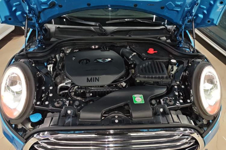 Used MINI 2015 1.5T COOPER Excitement Five-Door Edition Engine Bay