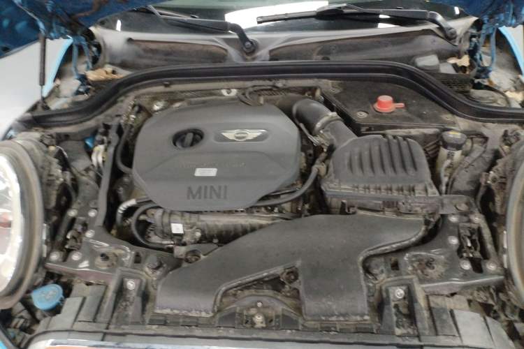 Used MINI 2015 1.5T COOPER Excitement Five-Door Edition Engine Bay
